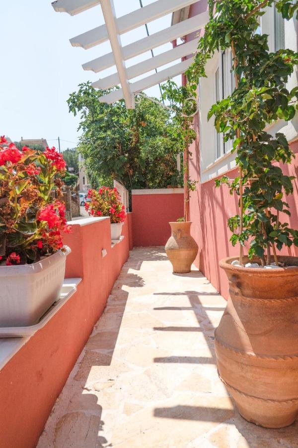 Lefko'S House- Contemporary, Fully Renovated House Villa Kassiopi Buitenkant foto