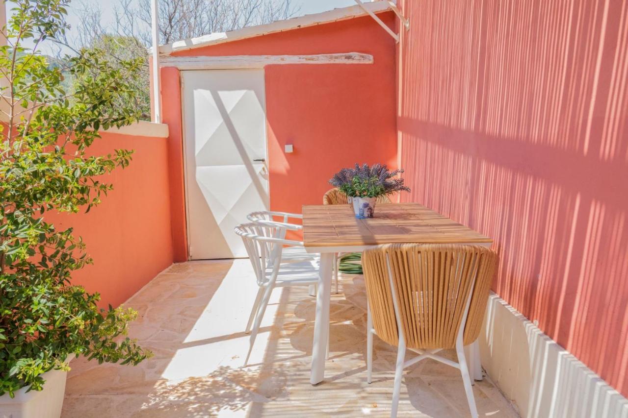 Lefko'S House- Contemporary, Fully Renovated House Villa Kassiopi Buitenkant foto