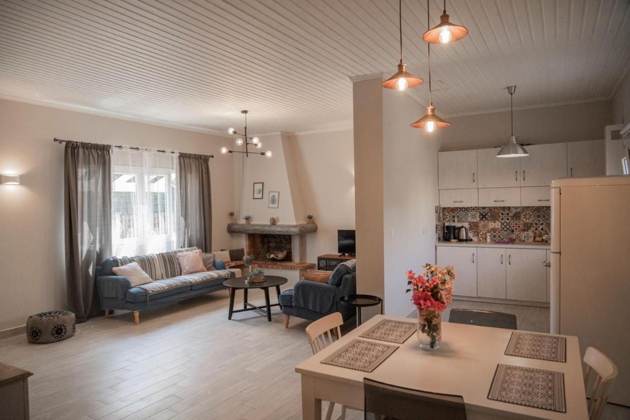 Lefko'S House- Contemporary, Fully Renovated House Villa Kassiopi Buitenkant foto