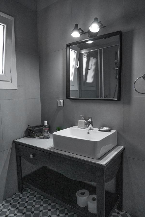 Lefko'S House- Contemporary, Fully Renovated House Villa Kassiopi Buitenkant foto